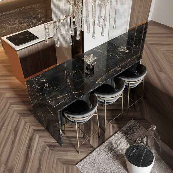 Arteviah Black
