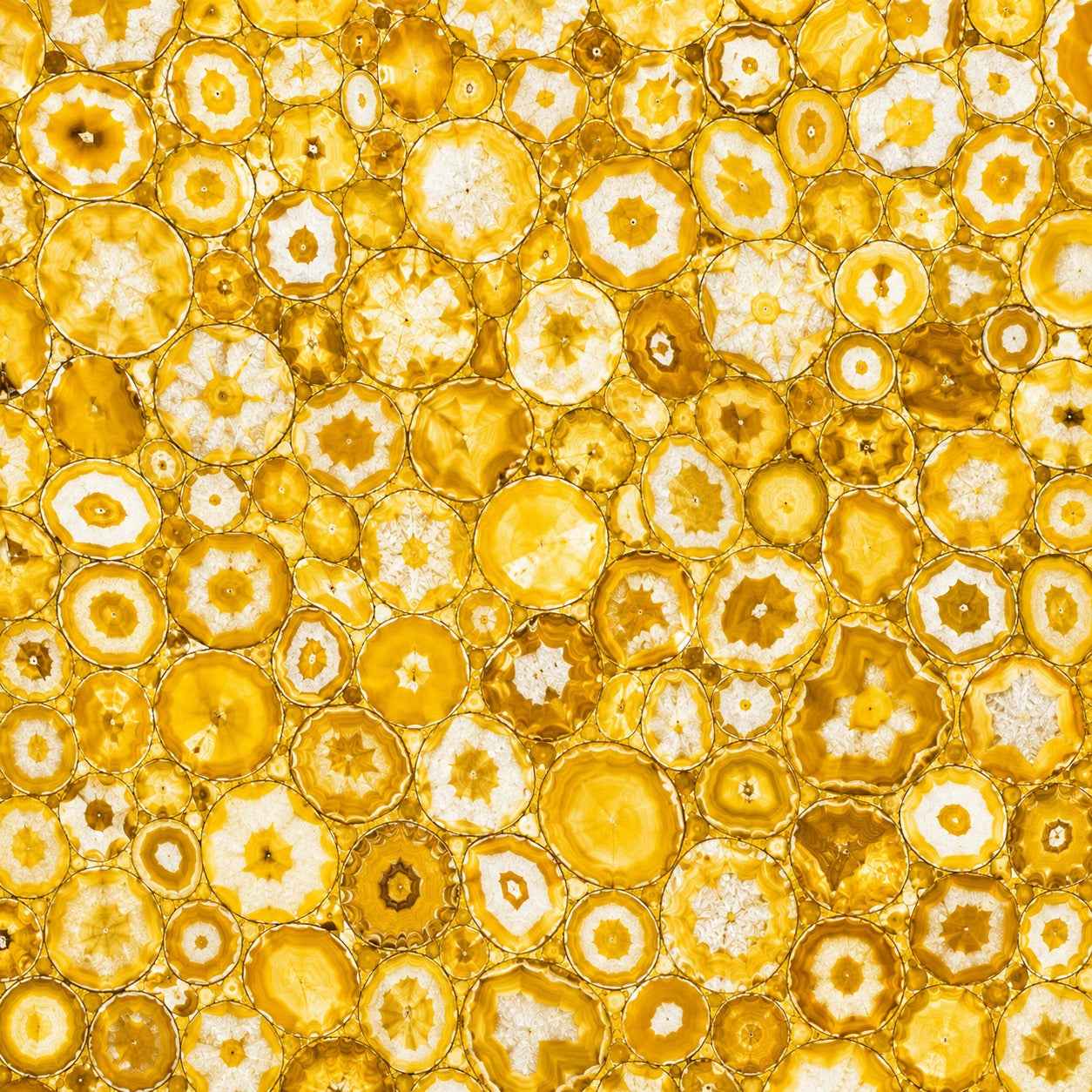 Agate Yellow - A semi-precious gem - Arteviah