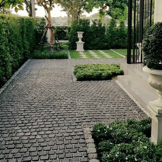 Cobbles Garden